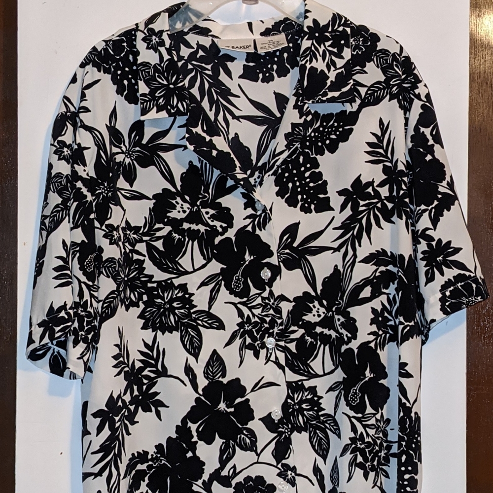 LIZ BAKER Women's Top Final Price